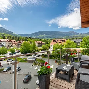  Apartment Bluesky: Mountain View Retreat In